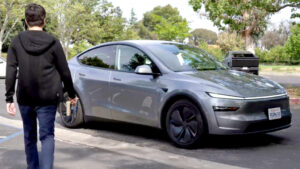 Tesla Tests Robotaxis
