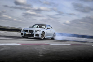 BMW M2 CS Roars