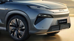 BYD Sealion 8 Unveiled