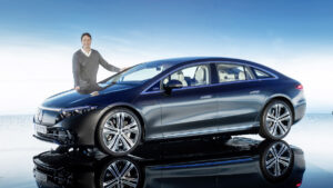 Mercedes Plans Hybrid